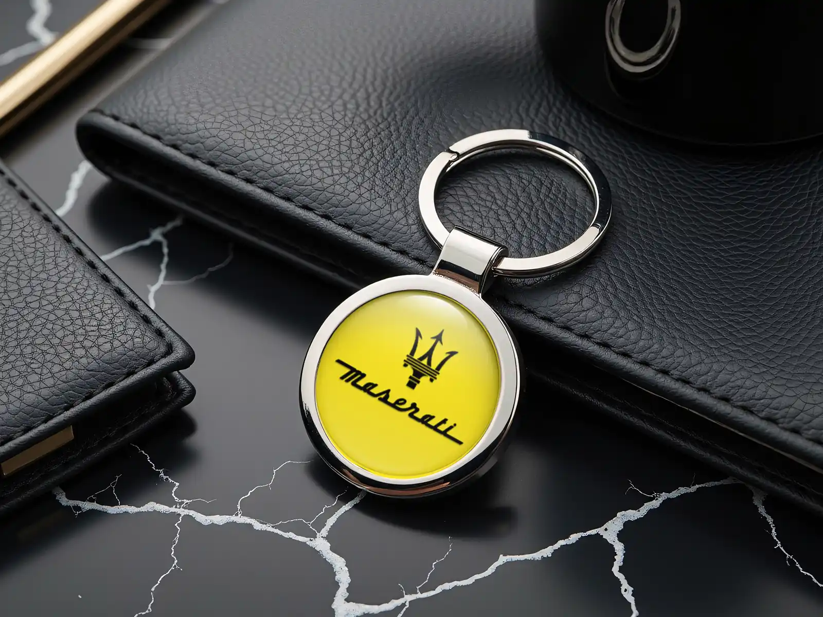 Maserati Llaveros Mujer Metal Moderno Premium